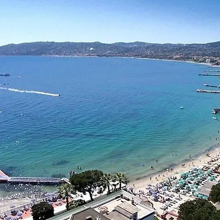 Apartment Place Vilmorin Juan-les-Pins